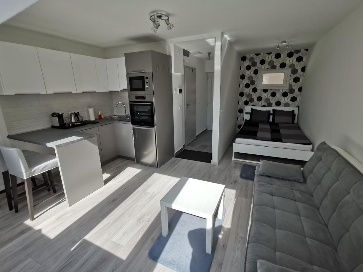 Antracit Apartman - Free Parking Pécs Exterior foto